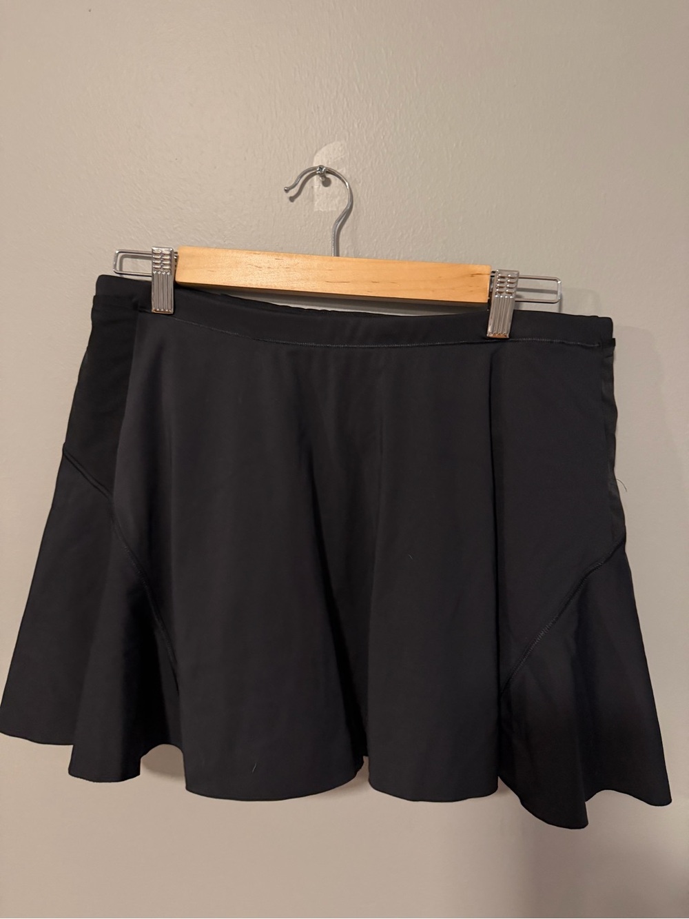 Athleta Black A-Line Active Mini Skirt